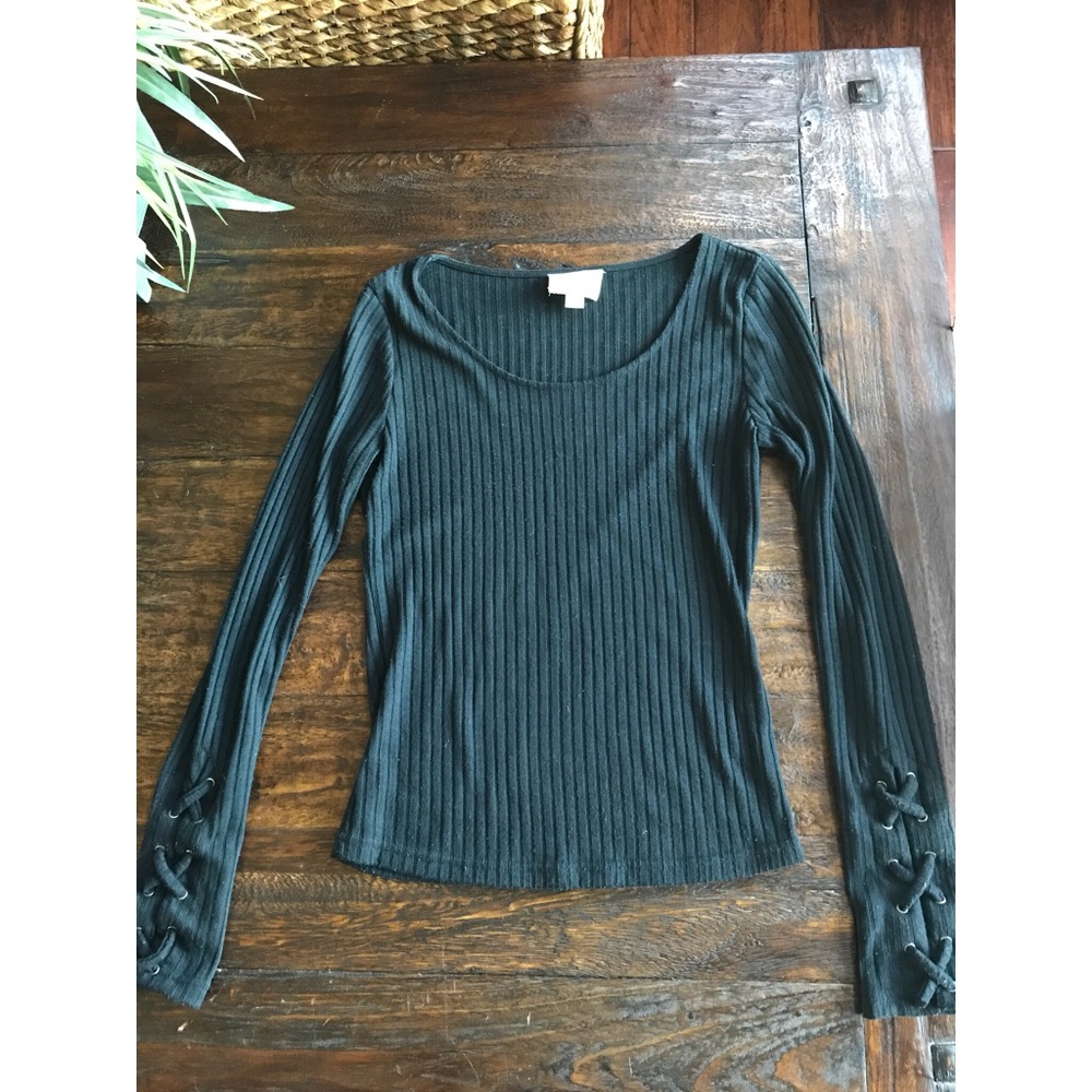 LA Hearts cute black long sleeve